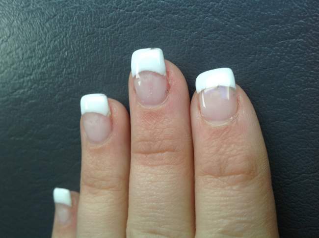 Gel-Nägel weißes French Draufsicht Gel-Nägel mit weißem French bitte um Kritik u. Tip in Anfänger Nageldesign