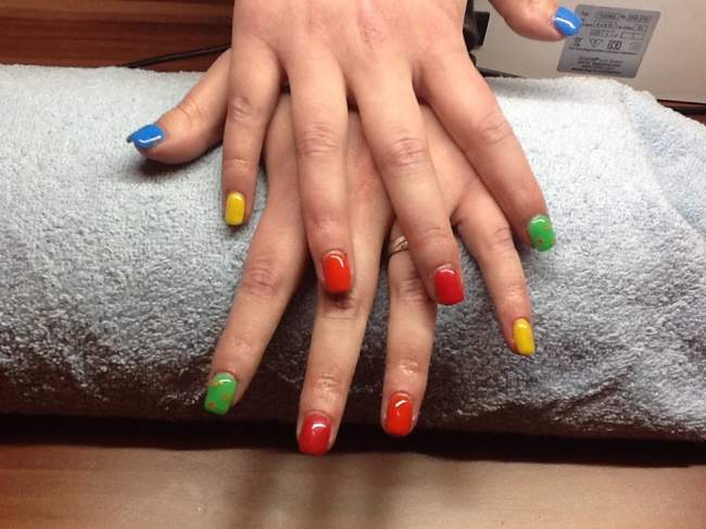 Regenbogen. Neuer Versuch - Neumodellage Regenbogen in Anfänger Nageldesign