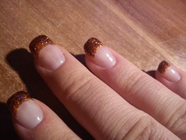 Gelnägel GlitzerLeo Ansicht von oben Gelnägel - Glitzer mit Leo und Aufbauprobleme in Anfänger Nageldesign