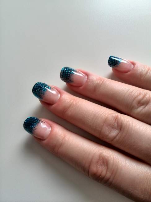 Rechts 1. mal mit Schablone verlängert. Form so ok? in Anfänger Nageldesign