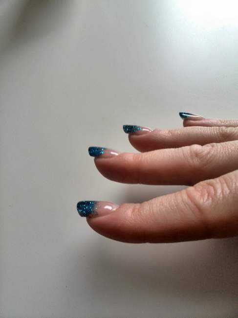 Rechts seite 1. mal mit Schablone verlängert. Form so ok? in Anfänger Nageldesign