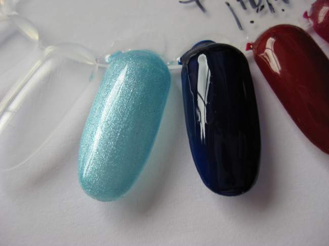 Heavenly Blue Metallic 
Depp Blue Farbgele Nail Expert in Zubehör