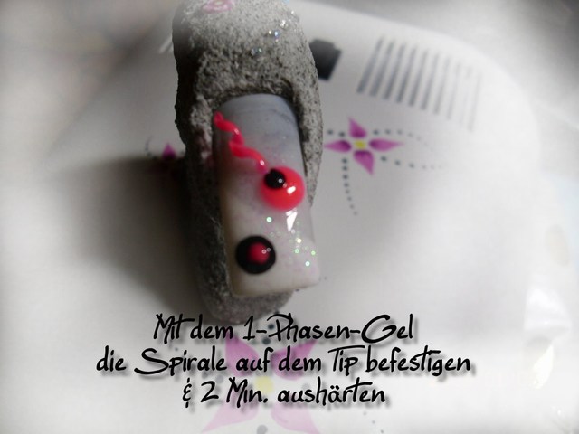 mini-8 Retro-Style verschiedene Anleitungen in Nageldesign