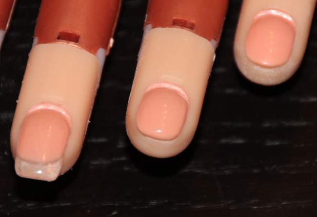 Nailtrainer-Anfängermodell--Gel-Ansicht oben Ist mein Aufbau zu niedrig? Erste Gelmodellage in Anfänger Nageldesign