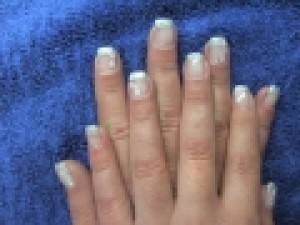 Bitte um ernsthafte Aussagen was ich besser machen kann. 1. Versuch mit Gel bitte um Hilfe in Anfänger Nageldesign