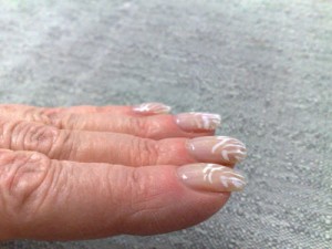 Ohne Tips, komplett neu gemacht. Gelnägel 3 Wochen alt Gelversuche, möchte wissen was alles falsch ist. in Anfänger Nageldesign