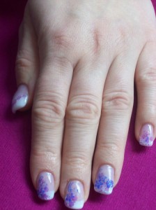 Frontansicht Tipverlängerung nach einer Pause in Anfänger Nageldesign