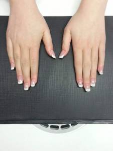 Draufsicht Meine Moedellage nach einem Perfektionstraining in Anfänger Nageldesign