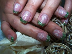  Wieder mal was von mir Gelmodellage Glittergrün! in Anfänger Nageldesign