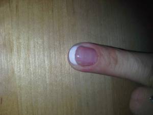 Von oben Aufbauübung kurze NN-Verstärkung mit French in Anfänger Nageldesign