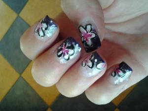 Lila\Silber Gelnägel mit Blumen und Linermalerei Anfängermodellage "Altweibersommer" in Anfänger Nageldesign