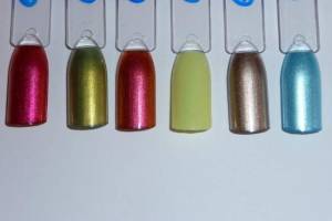 von links nach rechts Flipflop 02, peridot, FlipFlop 03, lime, platin, aqua. Farbgele von GB nailcare. in Zubehör