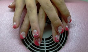  French weiß/pink in Anfänger Nageldesign