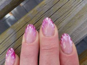 Linke Hand Draufsicht 1.Schablonenverlängerung-Gelnägel in Anfänger Nageldesign