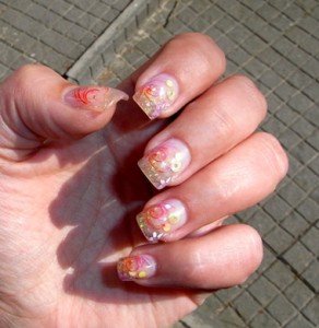 2_Drauf neue Anfängermodellage mit viel Gedöns in Anfänger Nageldesign