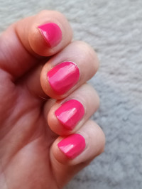 Links. Nur der ZF etwas abgewetzt. Alle anderen ok. Led Nail Polish von Manucurist Paris in Nagellack / UV