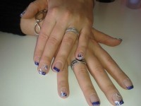 Frenchnails Blaues French mit One Stroke Blumen in Anfänger Nageldesign