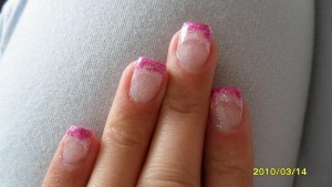 4 2. Gelmodellage-Probleme mit Glitzer in Anfänger Nageldesign