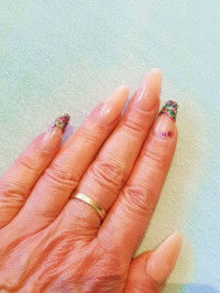 links von oben NNV Spitzen dünn genug befeilt? in Anfänger Nageldesign