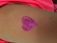 Glitzer Tattoo Herz Pink Angebot für Straßenfest in Marketing