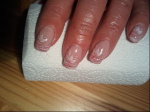 Von oben: Meine zweite Gelmodellage in Anfänger Nageldesign