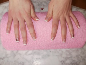 Beuty nails Gelnägel mit Frech, Stamping und Schablone in Anfänger Nageldesign