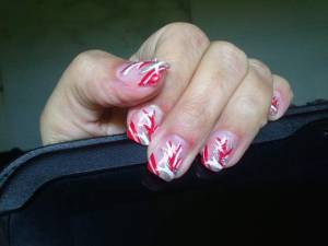 Gelnägel mit Fantasiemuster Musternägel in Anfänger Nageldesign