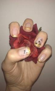 goldene French mit Sticker (alle Gele von Jolifin) Modellage mit Schablone - Feedback erwünscht :-) in Anfänger Nageldesign