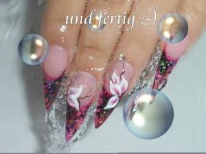 4. hab noch mit 7sence gel von Abc Nailstore blümchen drauf modelliert Pinke Fingernägel - Stillettos in Nageldesign