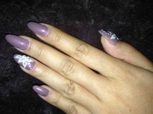 Acrylmodellage mit Gel und Acrylblume erste Nagelmodellage Acryl in Anfänger Nageldesign