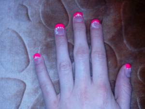 Gelnägel Neon Pink mit Blumen Das aller erste mal in Anfänger Nageldesign