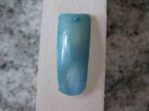 Heavenly Blue Metallic auf Frenchtip Farbgele Nail Expert in Zubehör