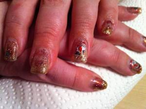 Christmas Nails in Rot und Gold "Christmas Nails" in Rot und Gold in Anfänger Nageldesign