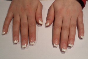 nachher a Neuset auf Schablone in Anfänger Nageldesign