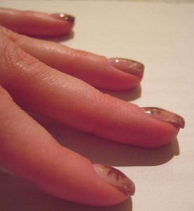 nägel3 Gelmodellage mit Schneeflocken-Stamp in Anfänger Nageldesign
