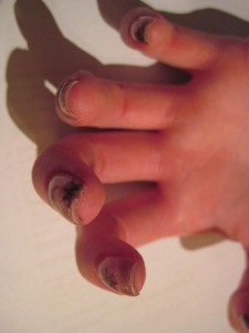 nägel4 Gelmodellage mit Schneeflocken-Stamp in Anfänger Nageldesign
