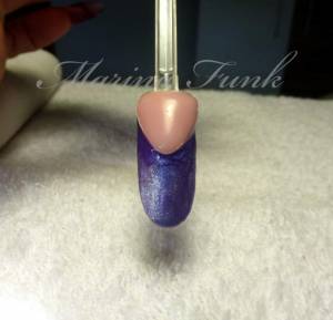 5. auf die dispersionsschicht pigment oder fairy dust auftragen, smileline  Künstliche Nägel mit Glitzer Anleitung von Marina Funk in Nageldesign
