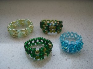 Ringe grün Ein anderes Hobby von mir - Perlenringe basteln in Basteln
