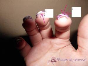 1.ist zu dick
2.was ist das weise ? French Nails mit Lila Spitzen. in Anfänger Nageldesign