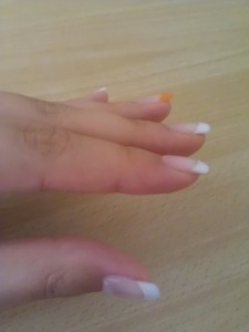 weiß orange2 Meine 7. Modellage - Kritik erwünscht =) in Anfänger Nageldesign