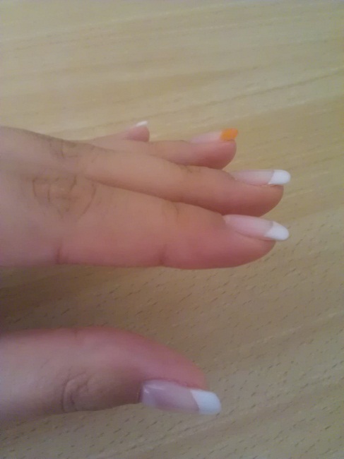 weiß orange2 Meine 7. Modellage - Kritik erwünscht =) in Anfänger Nageldesign